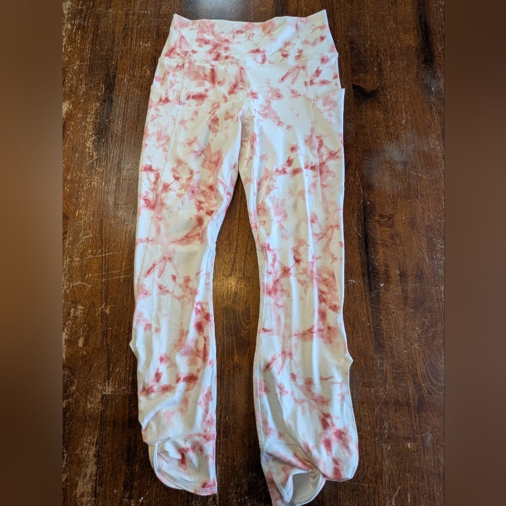 Fabletics Pink and White Tie-dye PureLuxe Leggings Capris W Pockets Size Small